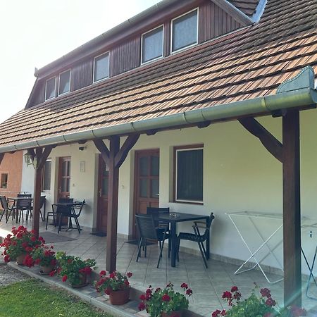 Ibolya Vendégház Kehidakustány Esterno foto
